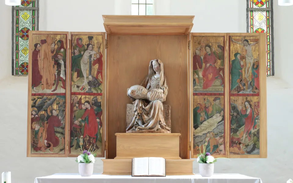 Böhmischer Flügelaltar der Kirche Kolochau