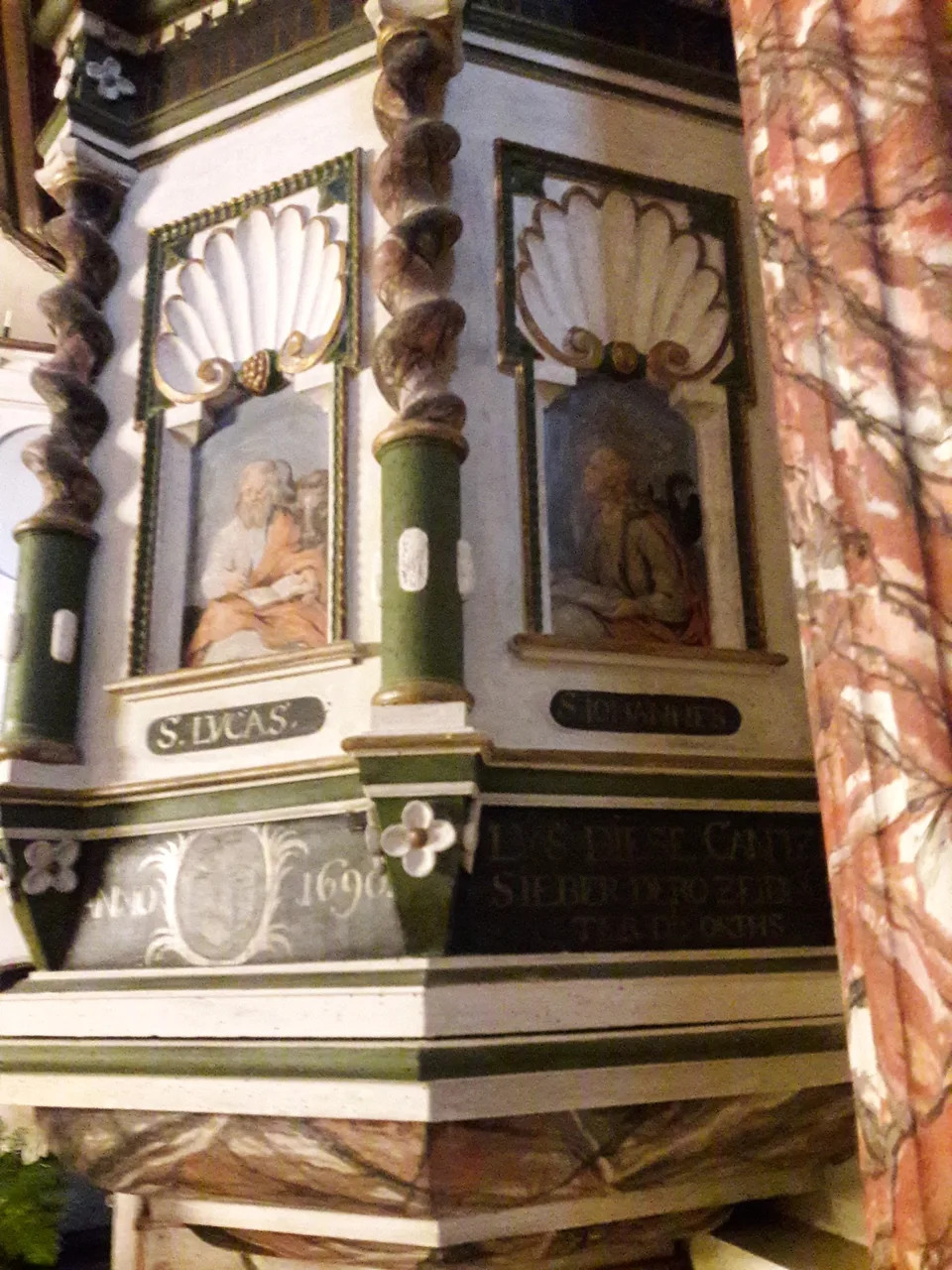 Kanzelkorb mit Evangelistenbildern, Detail