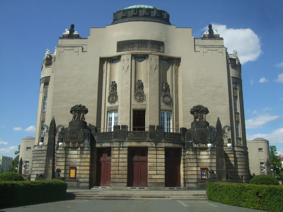 Staatstheater Cottbus, Jugendstilfassade (Sehring 1908), Gesamtansicht